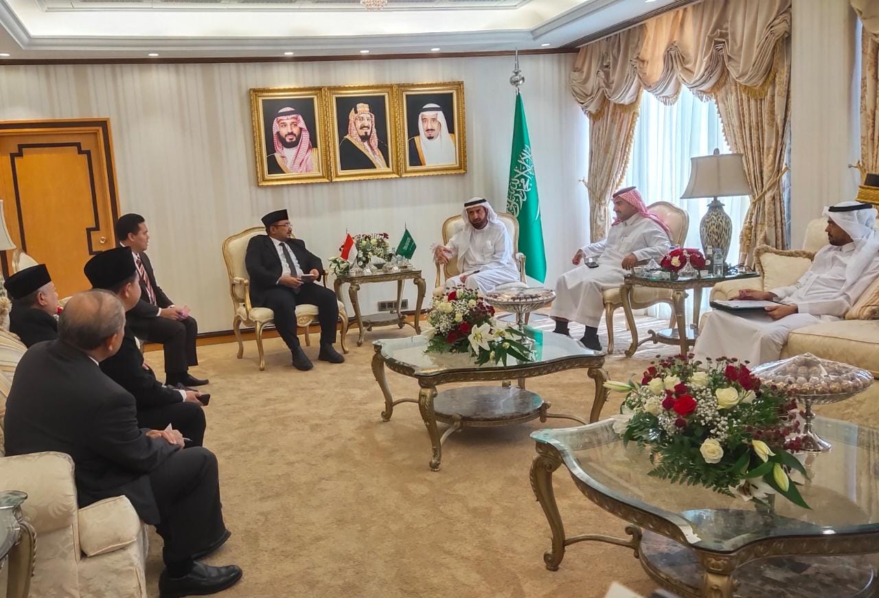Bertemu Menteri Haji, Menag Terima Kabar Ada Pemberangkatan Jemaah Luar Saudi